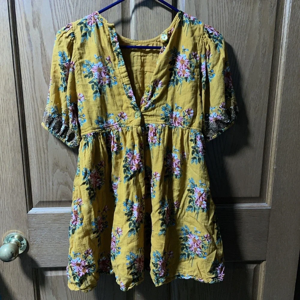 Pink Chicken Girl's Size 12Y Puff Sleeve Beaded Sleeves Floral Pleated